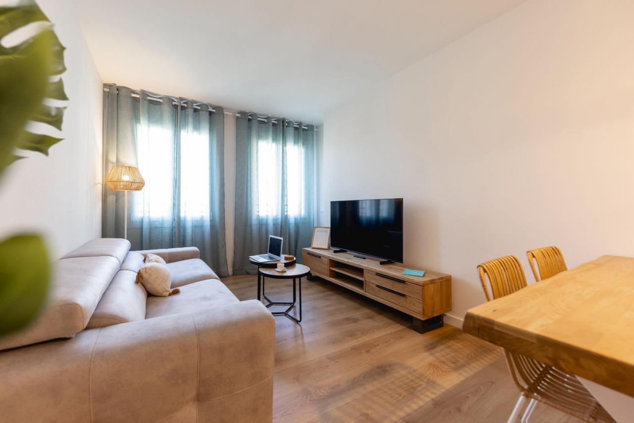 Bravissimo Gerio, 2-Bedroom Apartment Girona Bagian luar foto