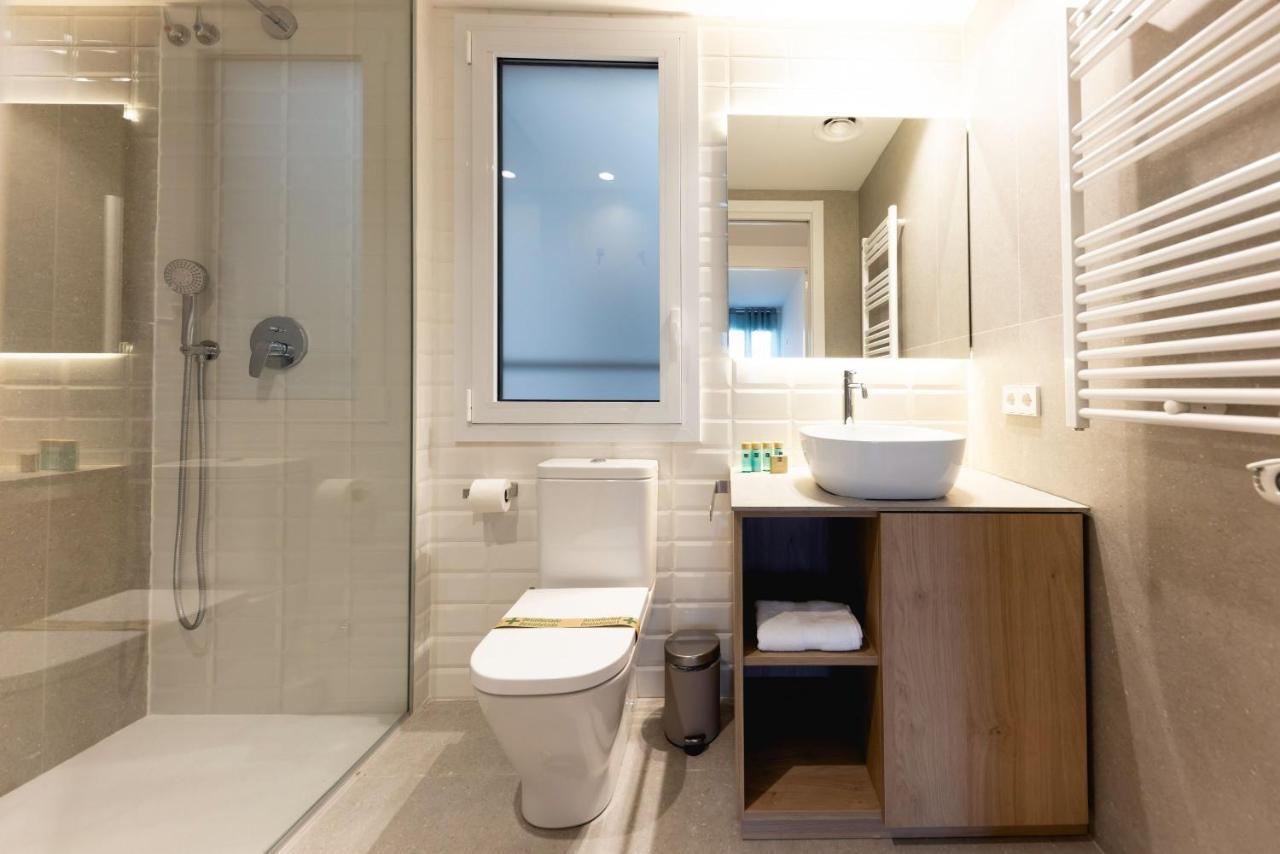Bravissimo Gerio, 2-Bedroom Apartment Girona Bagian luar foto