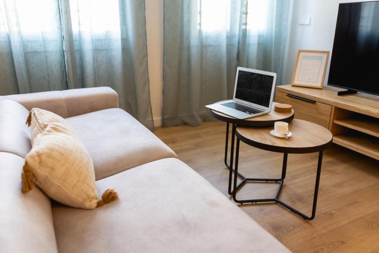Bravissimo Gerio, 2-Bedroom Apartment Girona Bagian luar foto