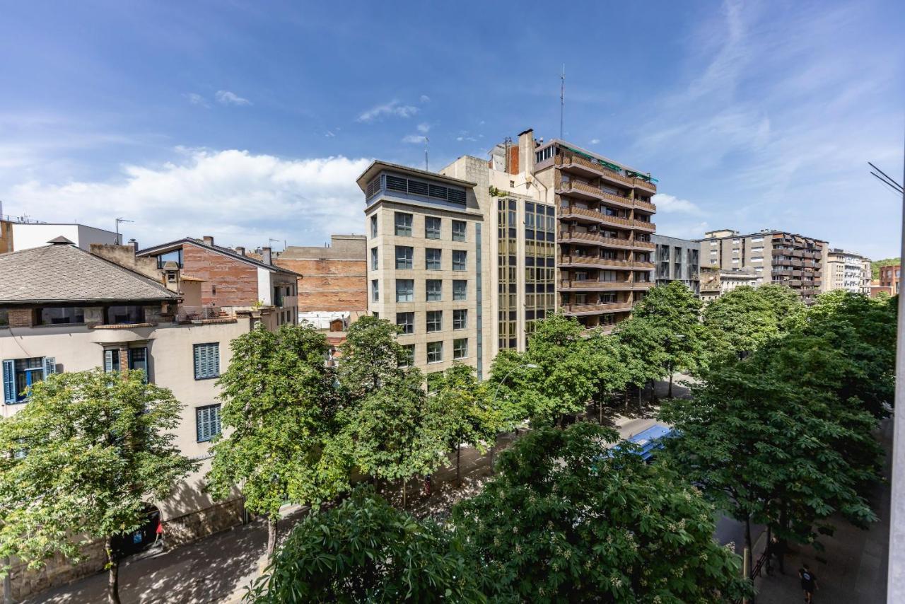Bravissimo Gerio, 2-Bedroom Apartment Girona Bagian luar foto